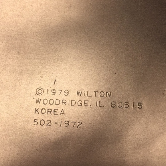 Vintage Cake Tin - Picture 2 of 12